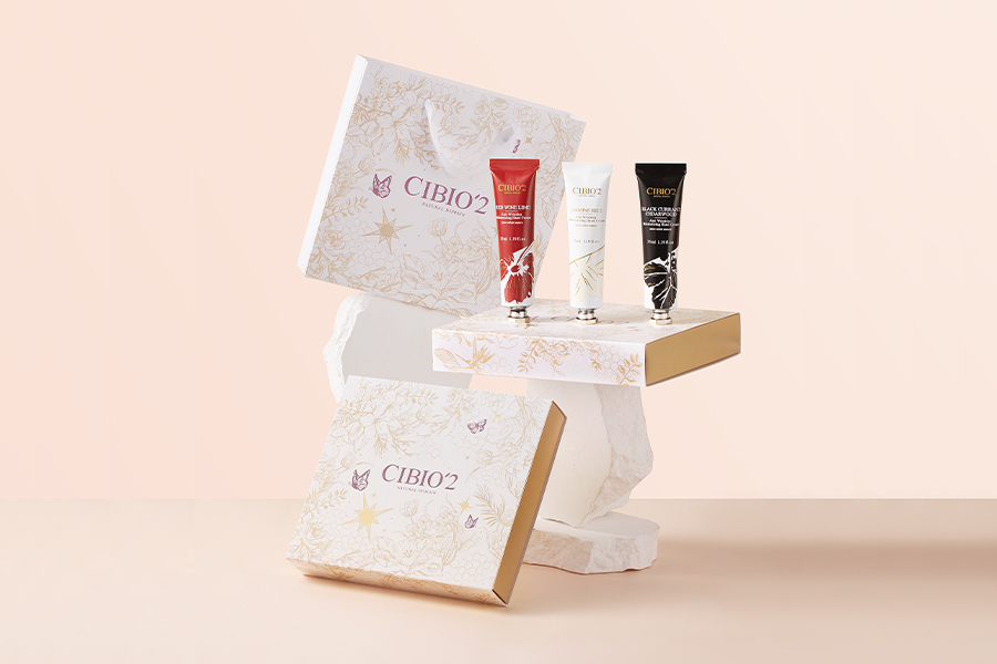 FLOATING LIGHT LEAPING GOLD HAND CREAM GIFT BOX